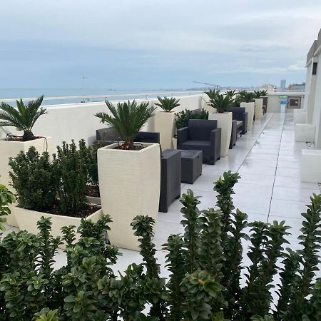 Hotel Byron Rimini Exteriér fotografie