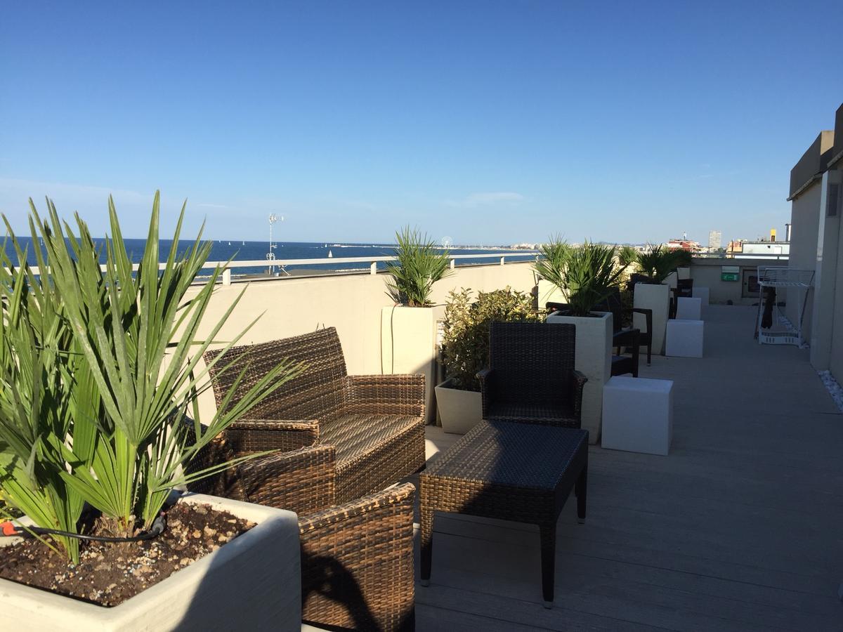 Hotel Byron Rimini Exteriér fotografie